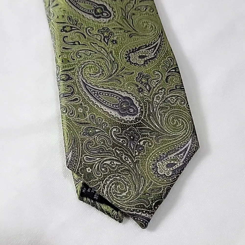 🖤5/$20🖤 DOCKERS.. green paisley tie..